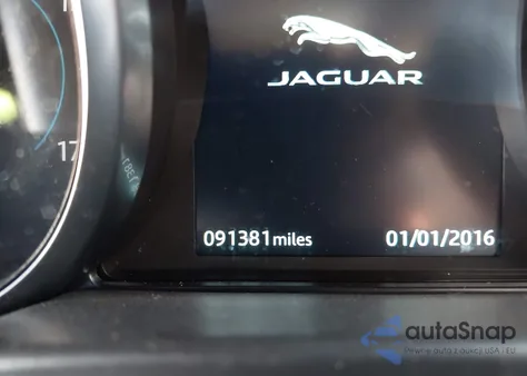 2019 Jaguar Xe 25T Prestige z USA, uszkodzony, nr VIN SAJAE4FX4KCP49744